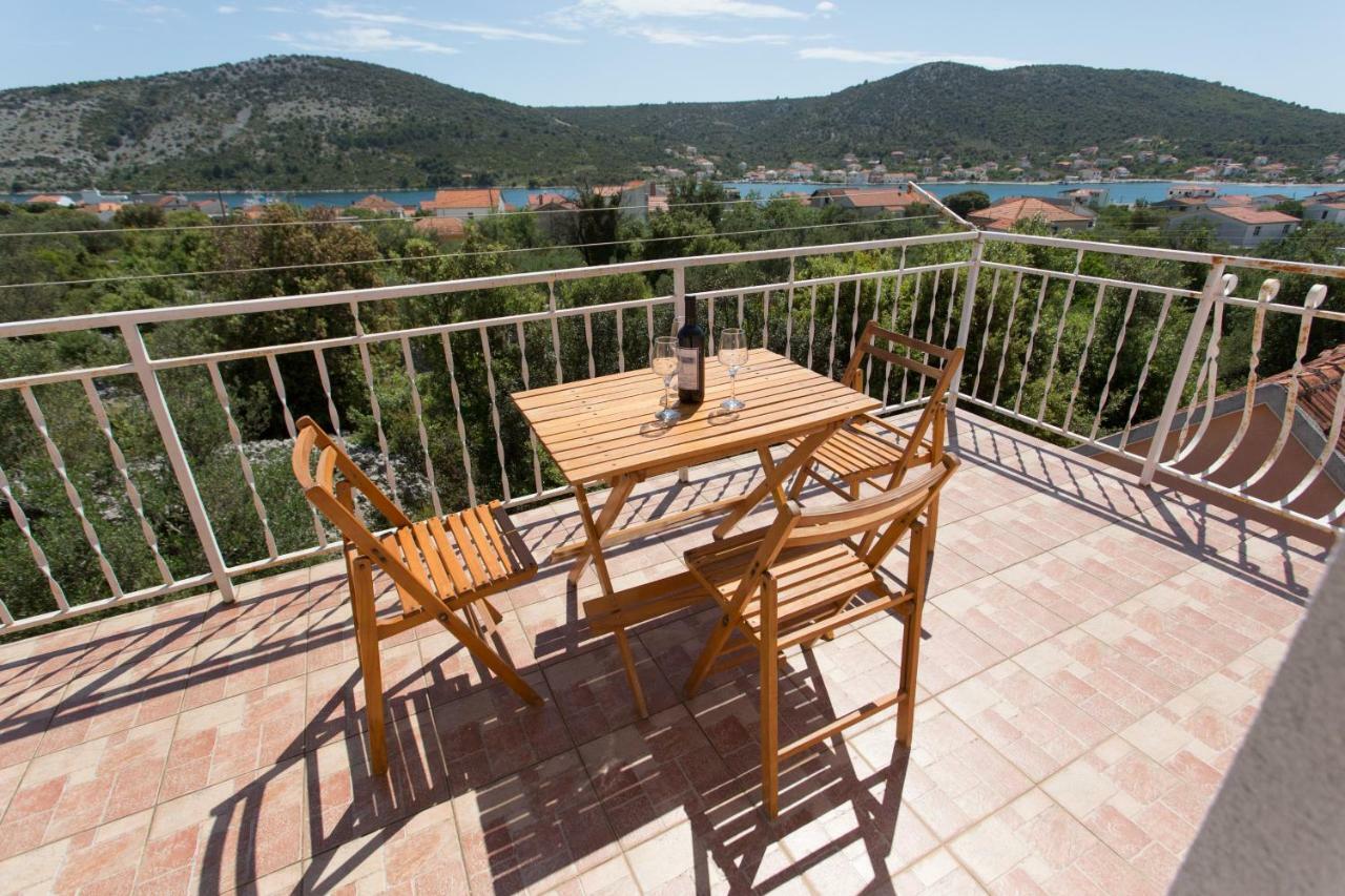 Apartman Paula 1 Apartment Vinisce ภายนอก รูปภาพ